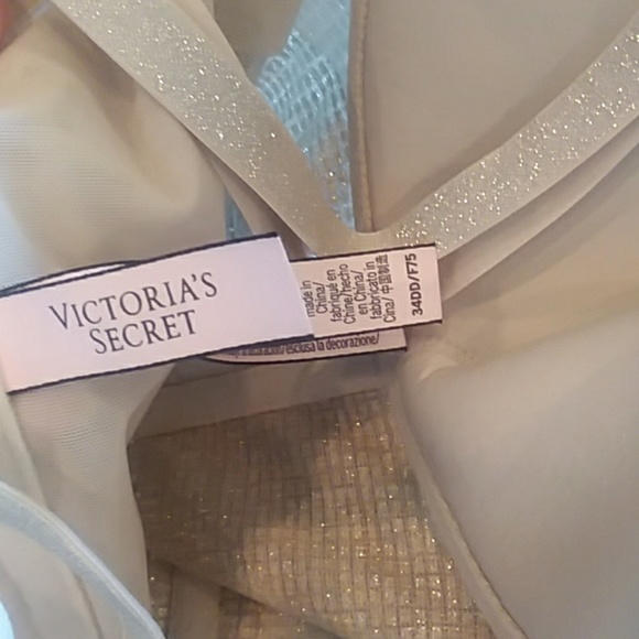 Victoria Secret - Picture 6 of 6